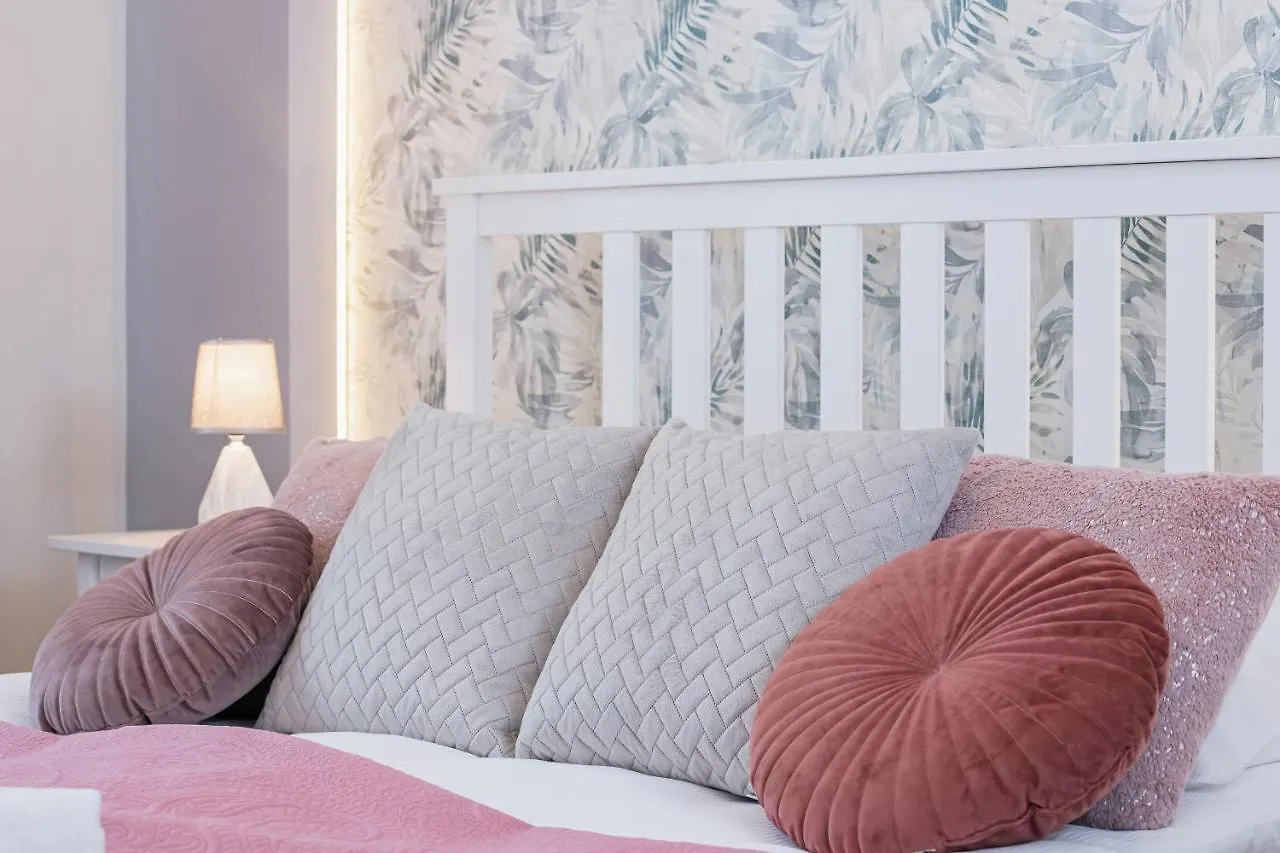 Sweet Family Apartment Chodkiewicza Rondo Grzegorzeckie By Noclegi Renters Krakow Poland